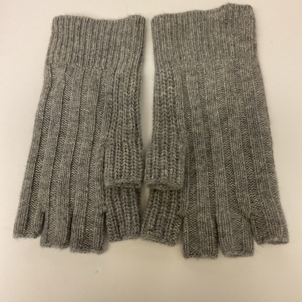 NORDSTROM MENS WOOL AND CASHMERE FINGERLESS GLOVES GRAY NWOT